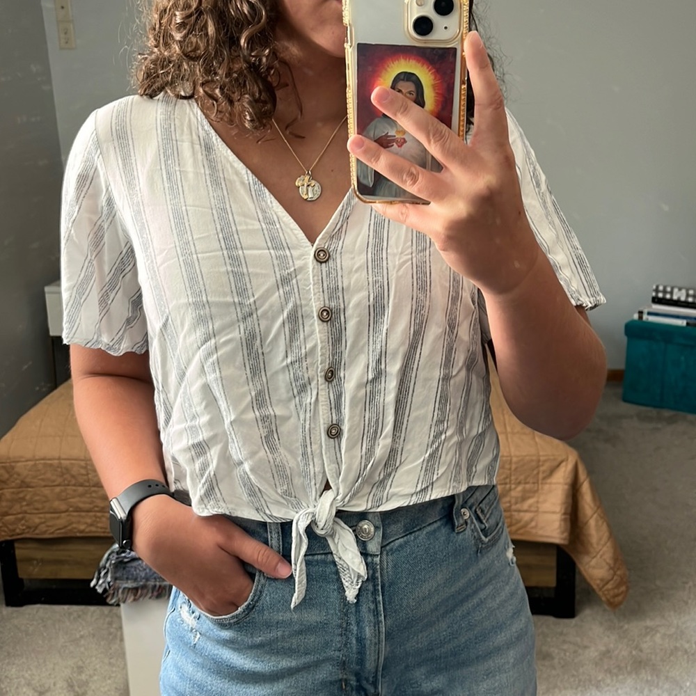 Cropped Striped Loose Top with Tie and Buttons